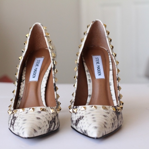 Steve Madden Shoes - Steve Madden Gold Studded Snakeskin Pumps Size 7